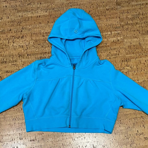 Lululemon bright blue crop hoodie w/3/4length sleeves. - Picture 1 of 5